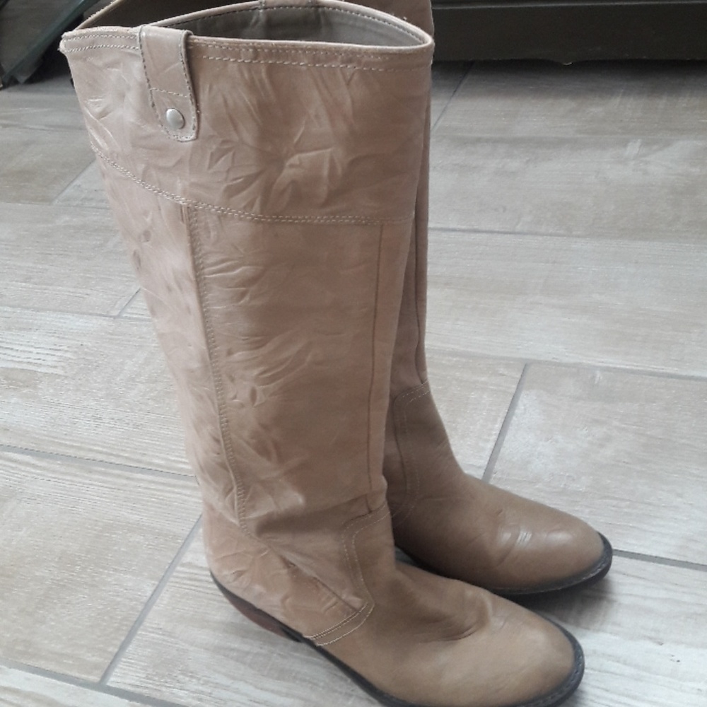 Gianni Bini Leather  boots